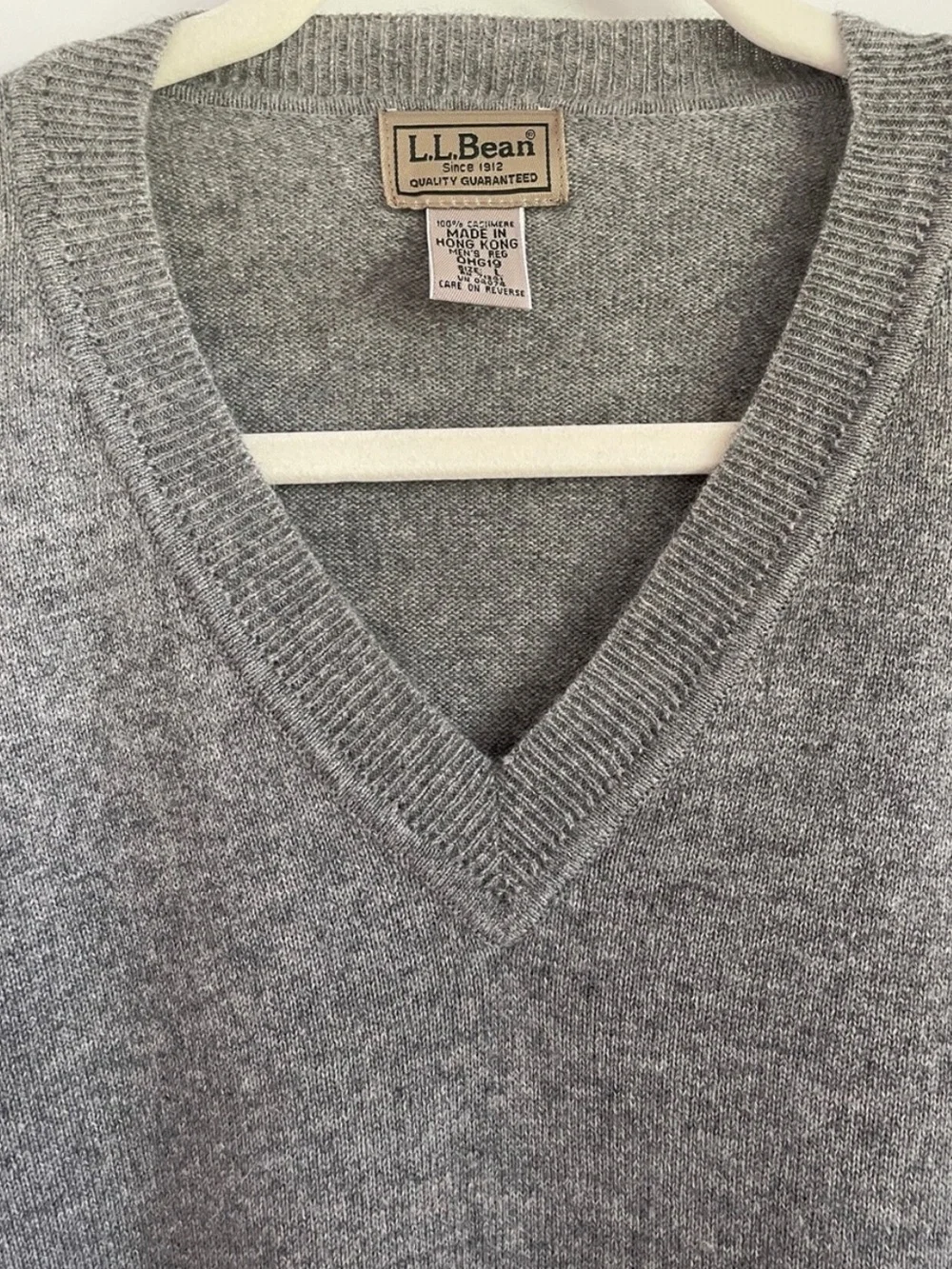 L.L. Bean Vintage Men's 100% Cashmere Heather Gray V-Neck Sweater L